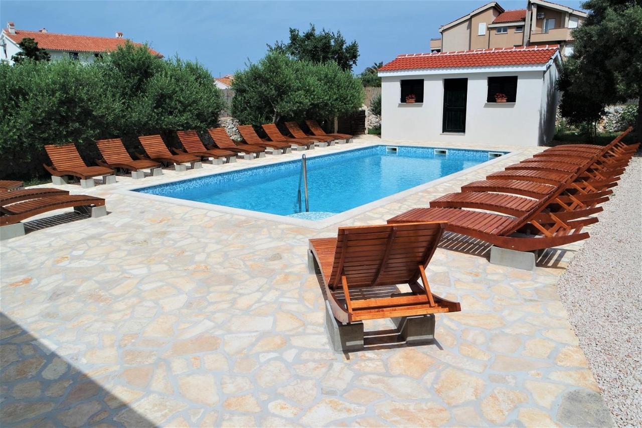Lenka Apartments I Novalja Εξωτερικό φωτογραφία